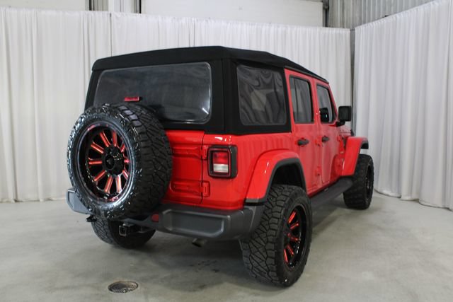 Used 2018 Jeep Wrangler Unlimited Sahara w/ Cold Weather Group AWD/4WD image 24