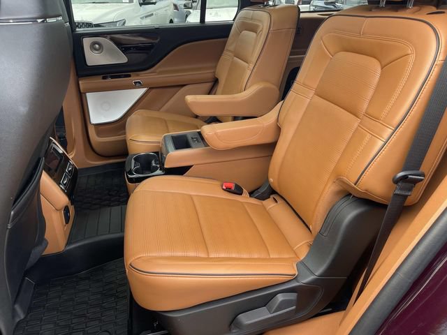 Certified 2024 Lincoln Aviator Black Label w/ Jet Package AWD/4WD image 18