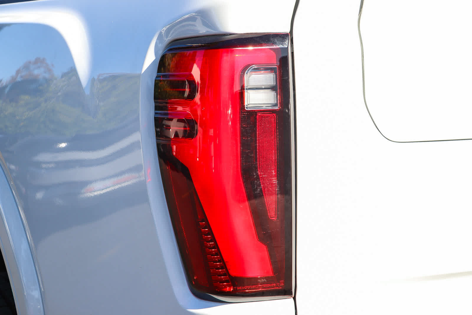 Used 2024 GMC Sierra 2500 Denali Ultimate AWD/4WD image 9