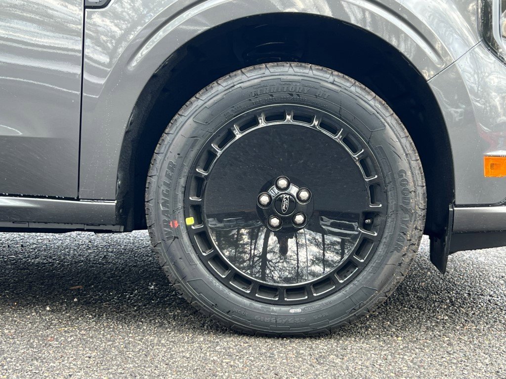 New 2026 Ford Maverick Lobo image 6