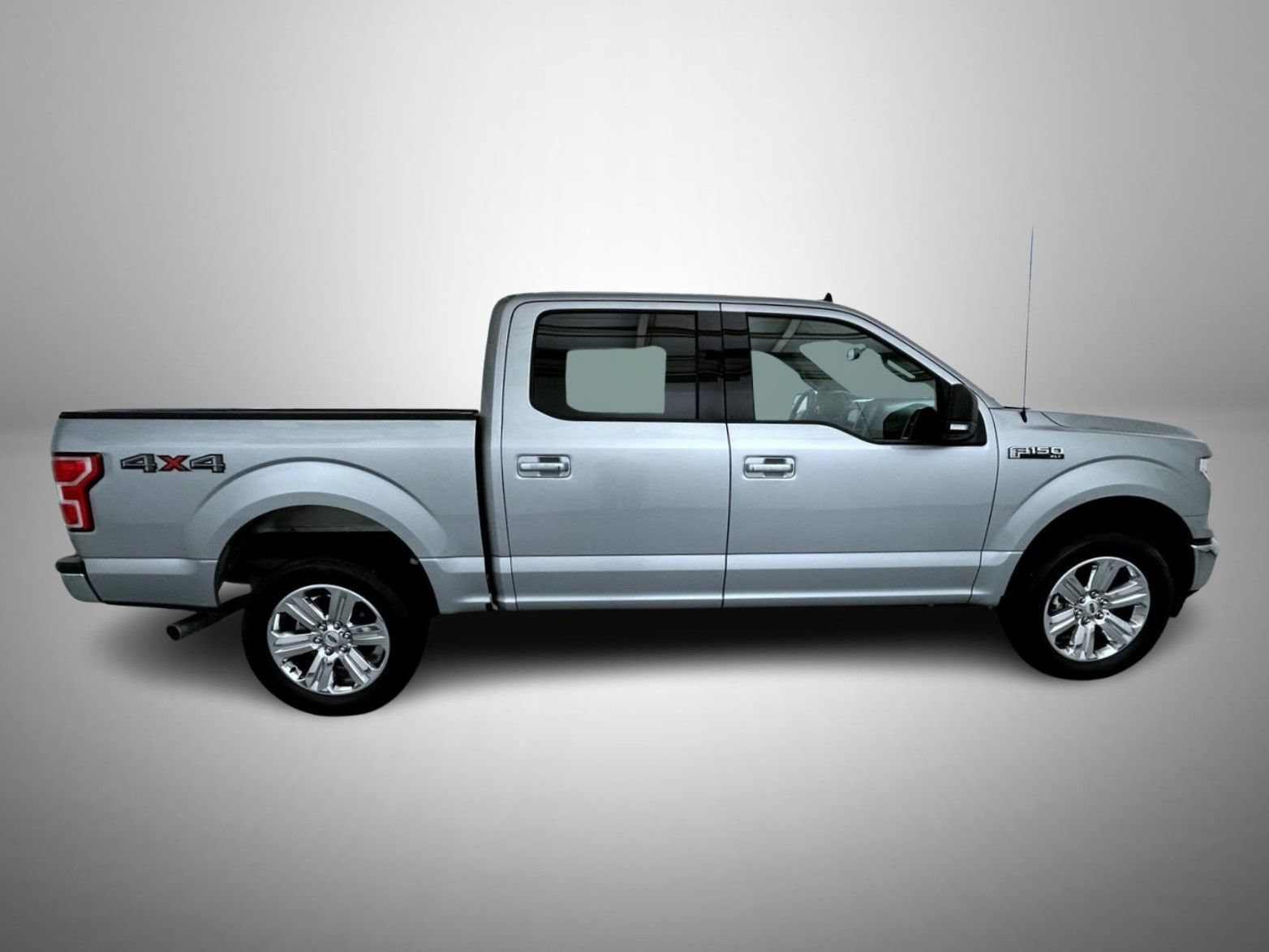 Used 2020 Ford F150 XLT w/ Equipment Group 302A Luxury AWD/4WD image 4