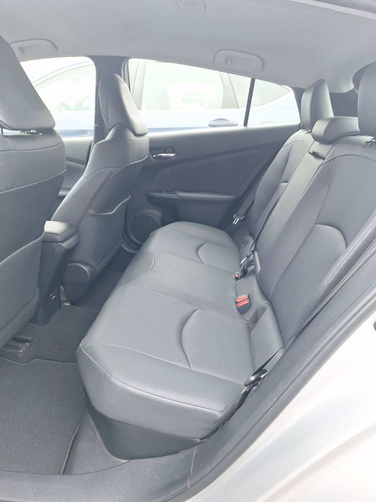 Used 2017 Toyota Prius Three Touring FWD image 15