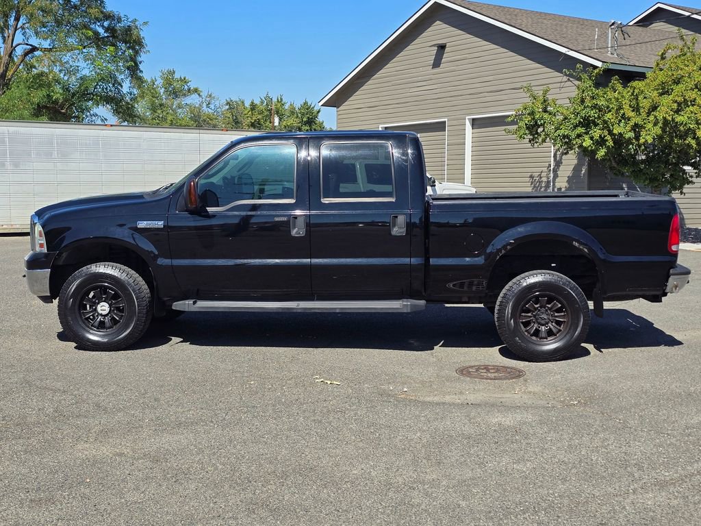 Used 2006 Ford F350 XLT image 2