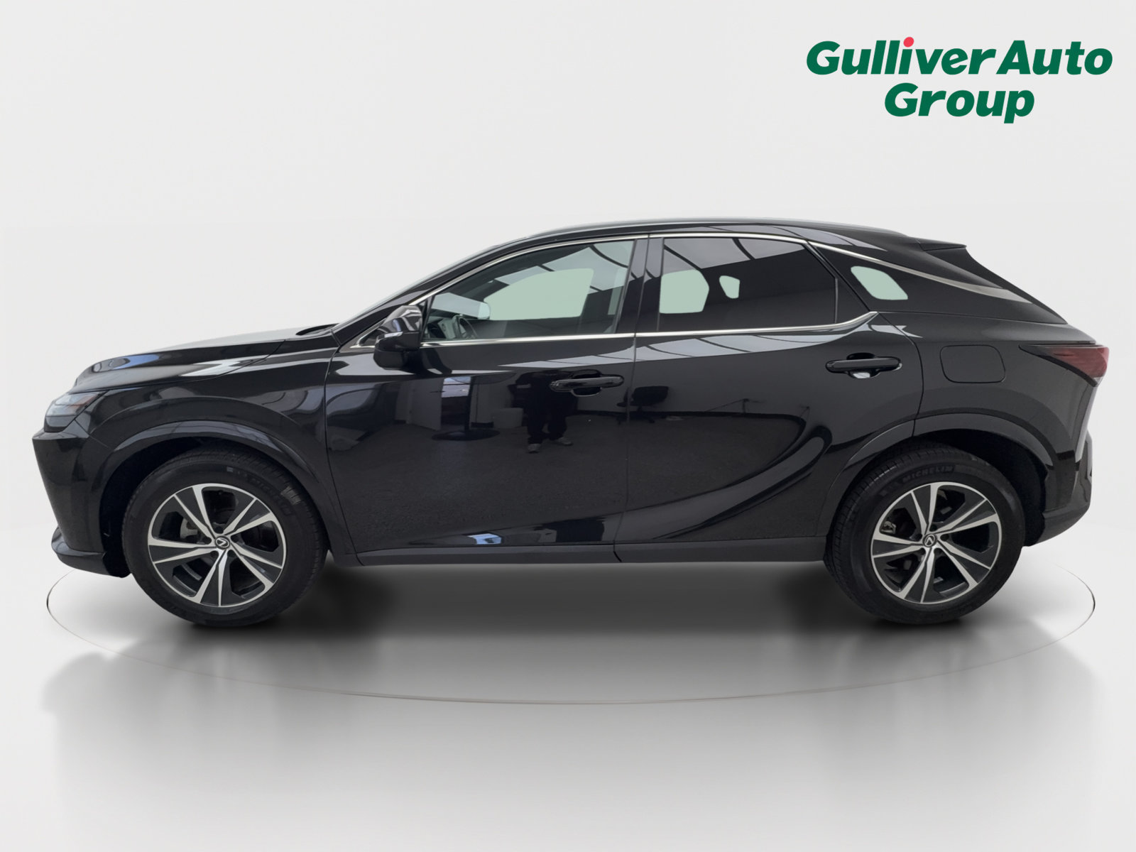 Used 2024 Lexus RX 350 Premium w/ Convenience Package FWD image 3