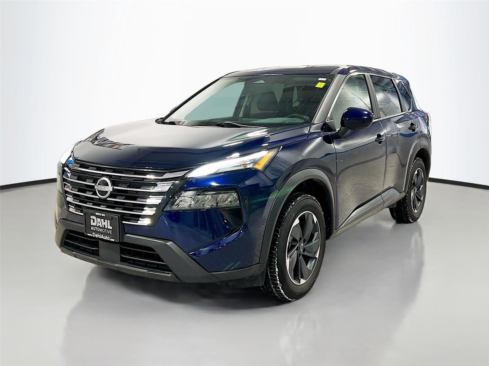 Used 2024 Nissan Rogue SV image 39