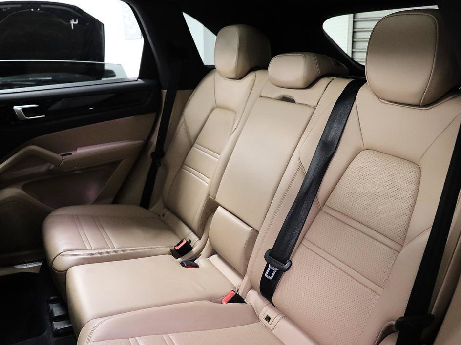 Used 2019 Porsche Cayenne S AWD/4WD image 16