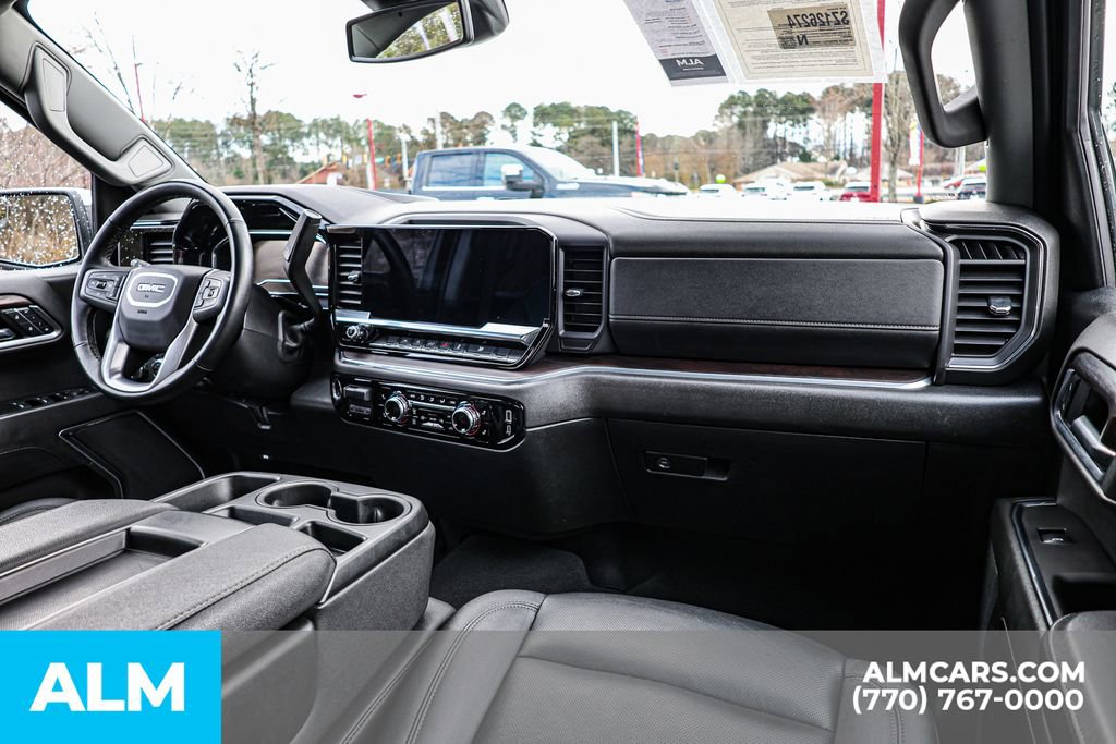 Used 2025 GMC Sierra 1500 SLT image 29
