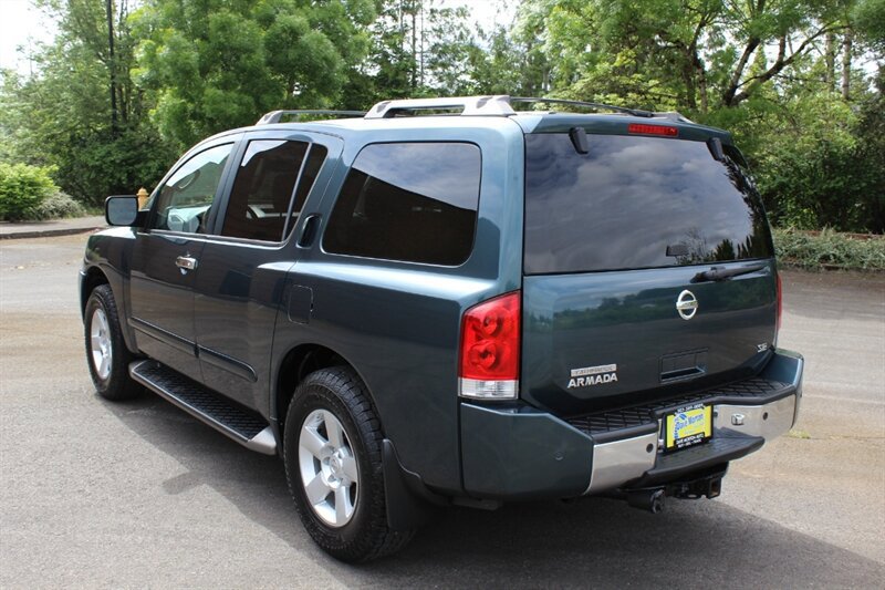 Used 2004 Nissan Armada SE w/ (BOS) Bose Pkg AWD/4WD image 3