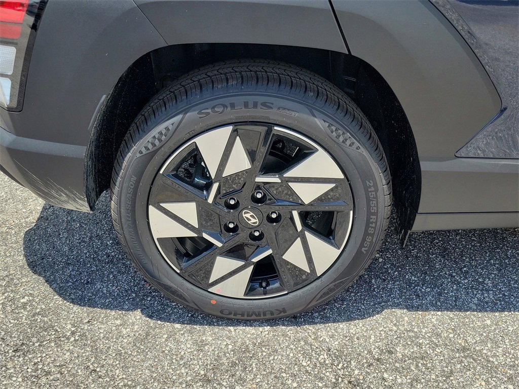 Used 2025 Hyundai Kona SEL image 4