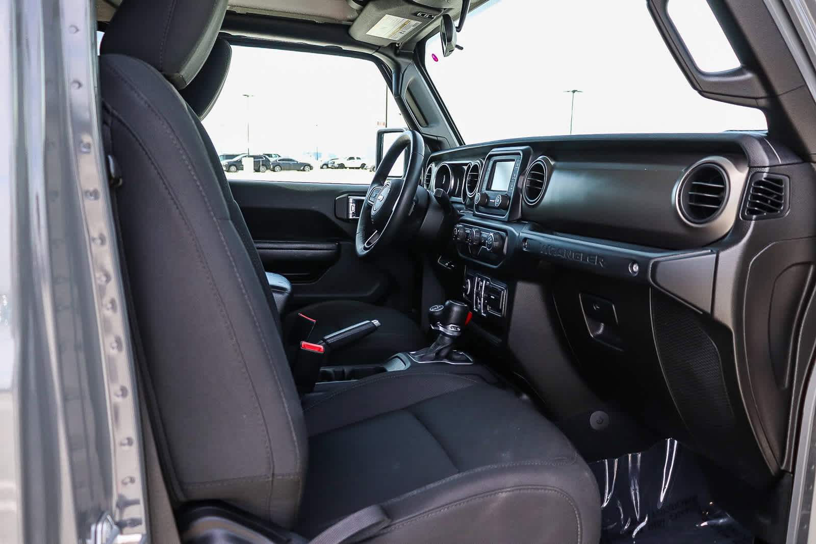 Used 2018 Jeep Wrangler Unlimited Sport S AWD/4WD image 17