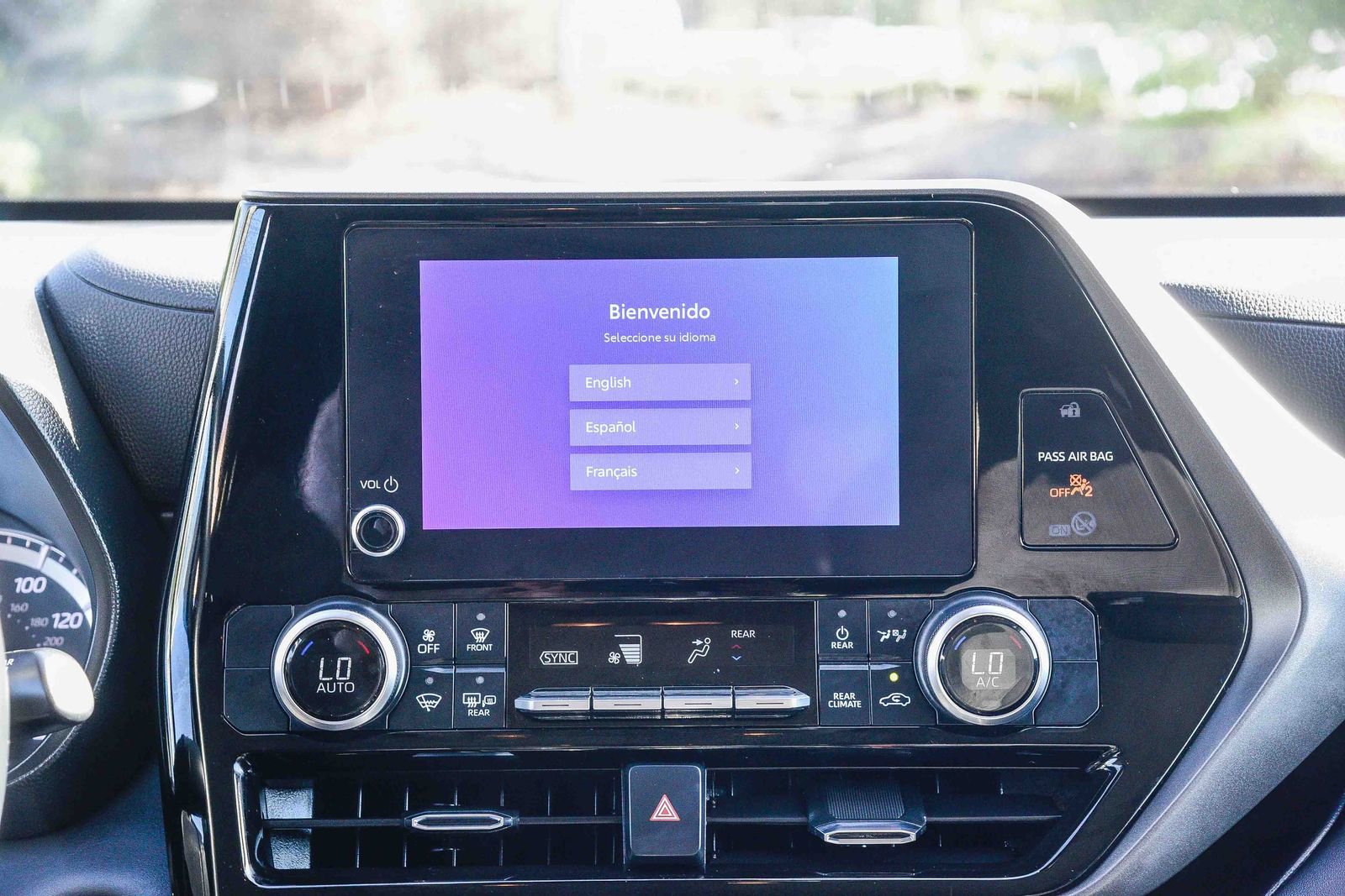 Certified 2023 Toyota Highlander LE image 17