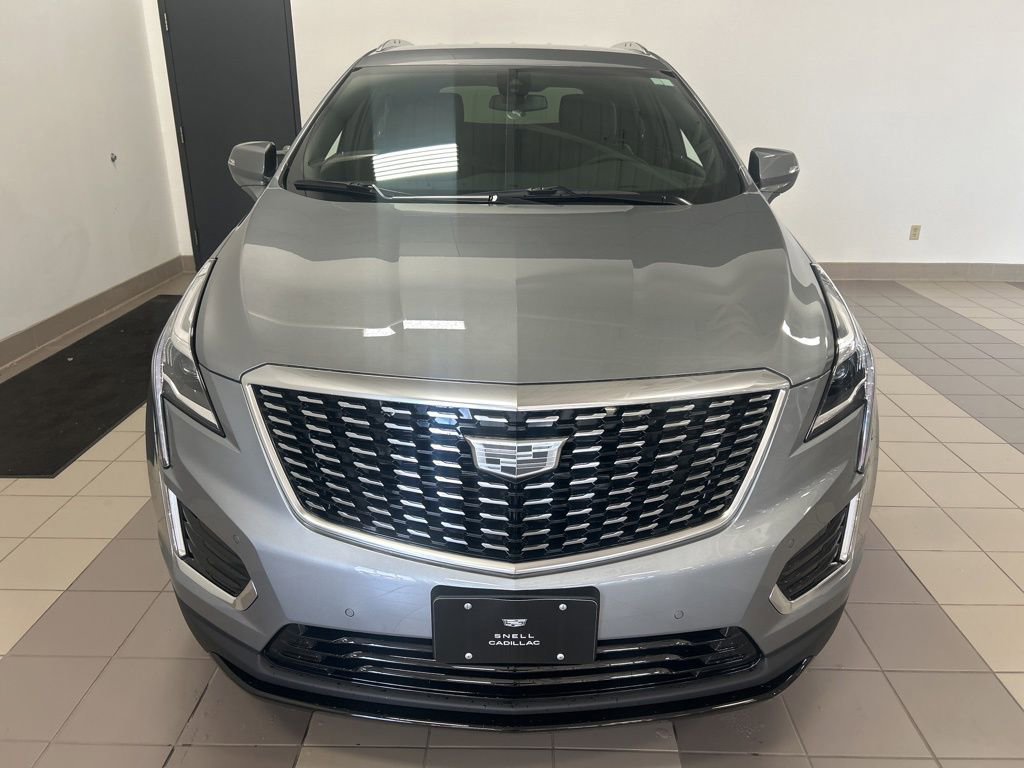Used 2026 Cadillac XT5 Luxury w/ LPO, Red Accent Package AWD/4WD image 8