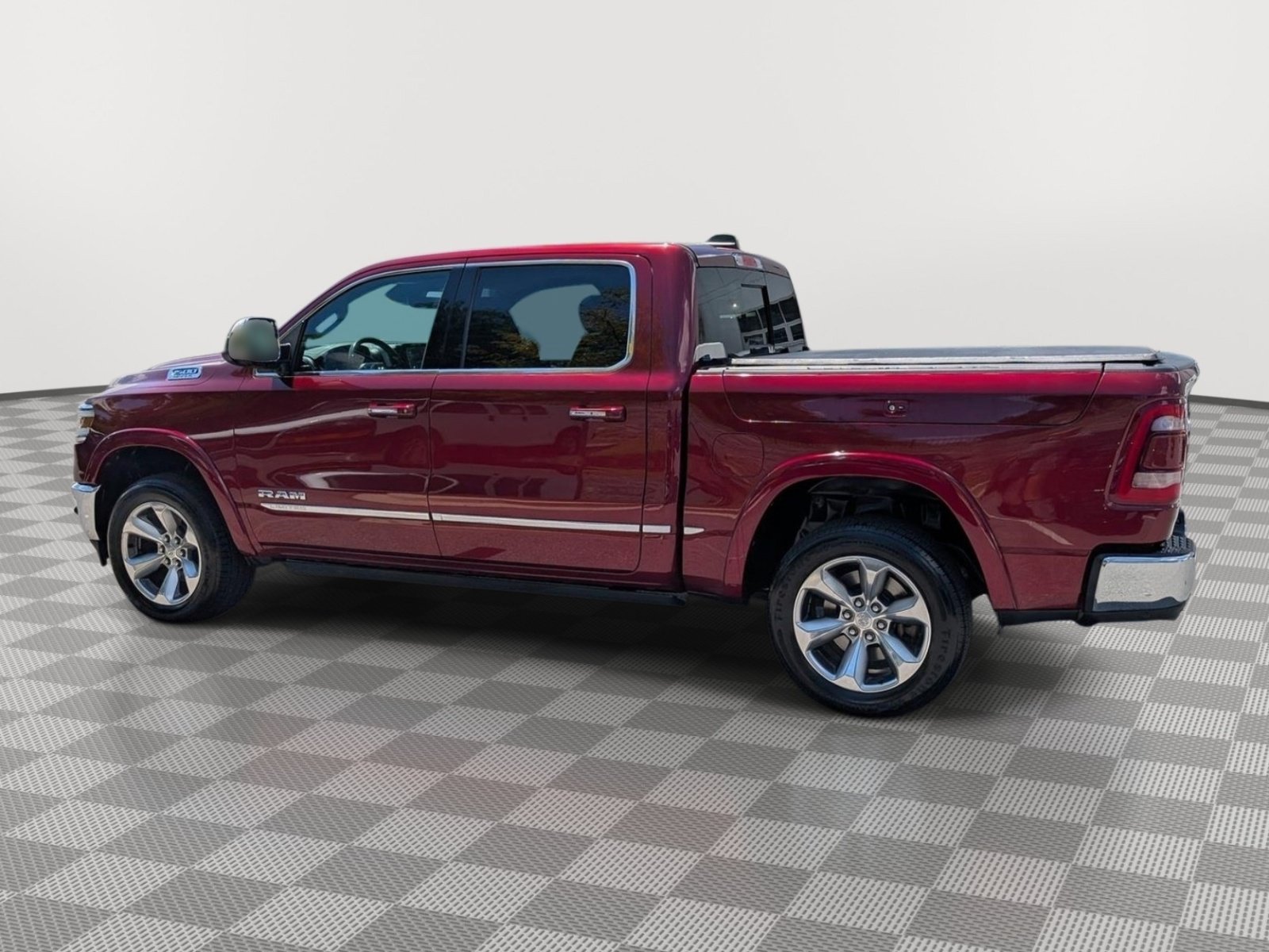 Used 2021 RAM 1500 Limited AWD/4WD image 2