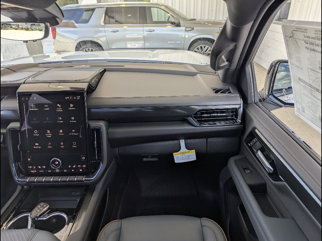 New 2026 GMC Yukon XL AT4 w/ AT4 Premium Plus Package AWD/4WD image 4