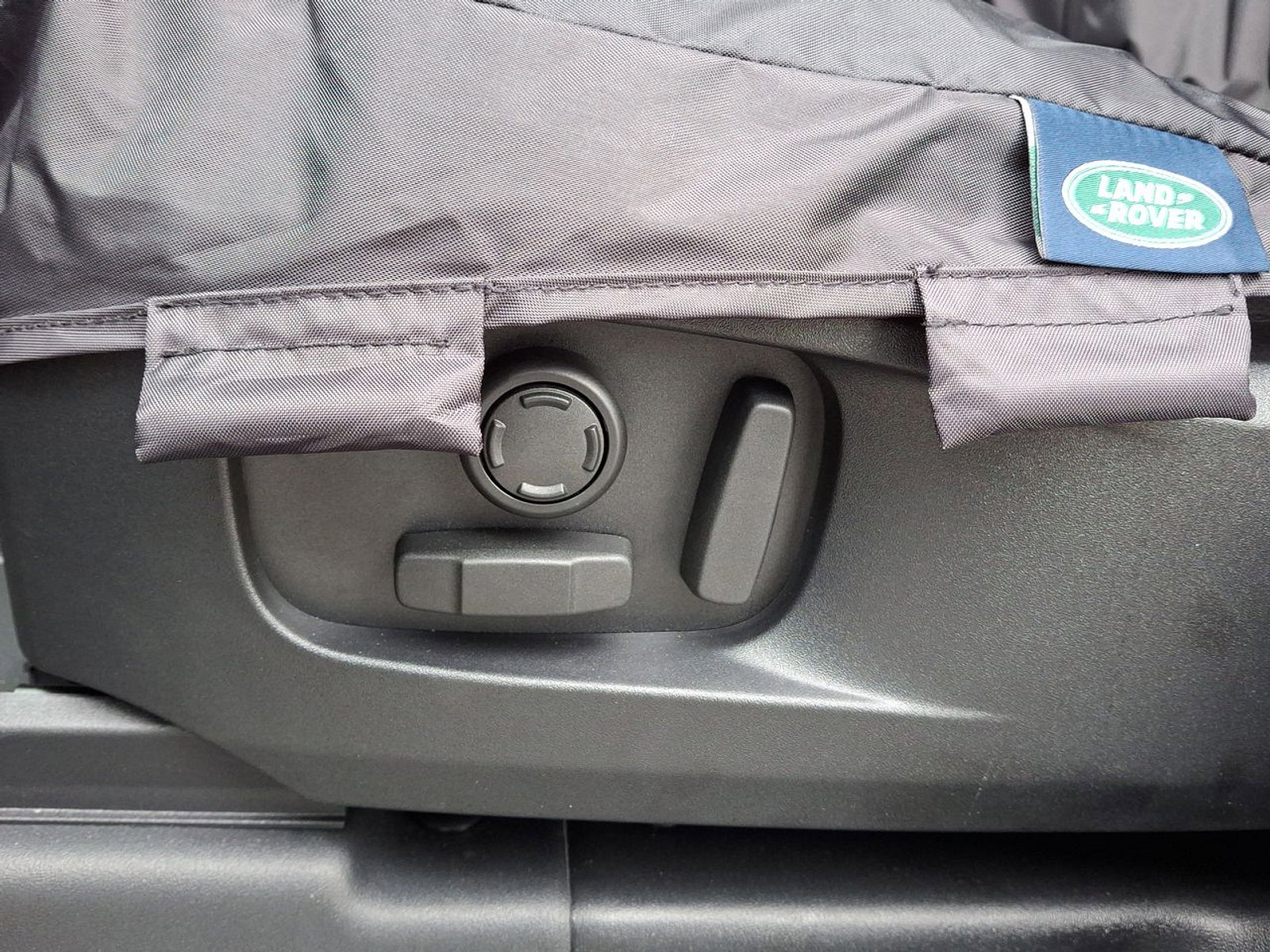 Used 2024 Land Rover Defender 110 S image 12