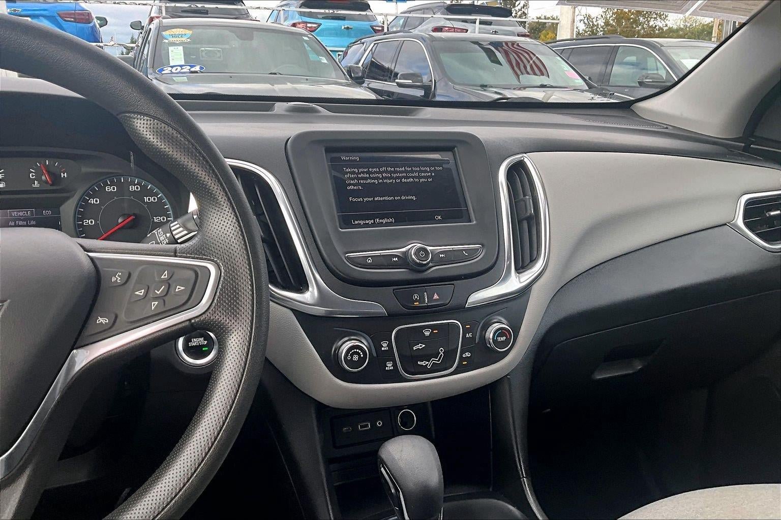 Used 2022 Chevrolet Equinox LS w/ Driver Confidence II Package FWD image 6