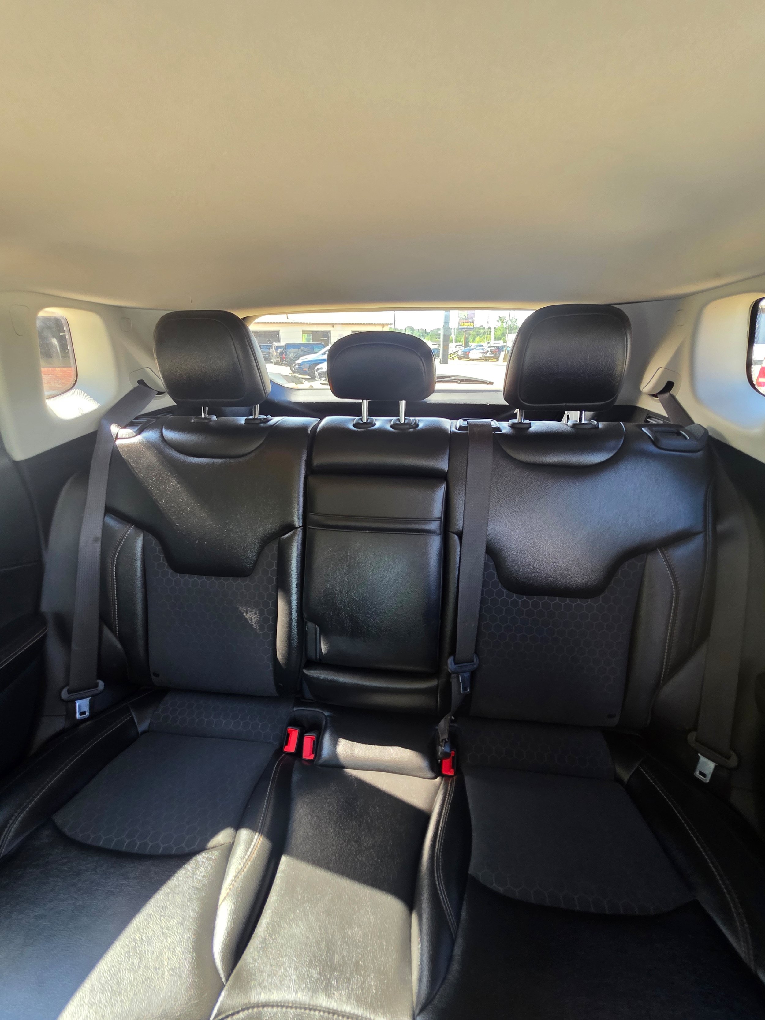 Used 2019 Jeep Compass Latitude FWD image 24