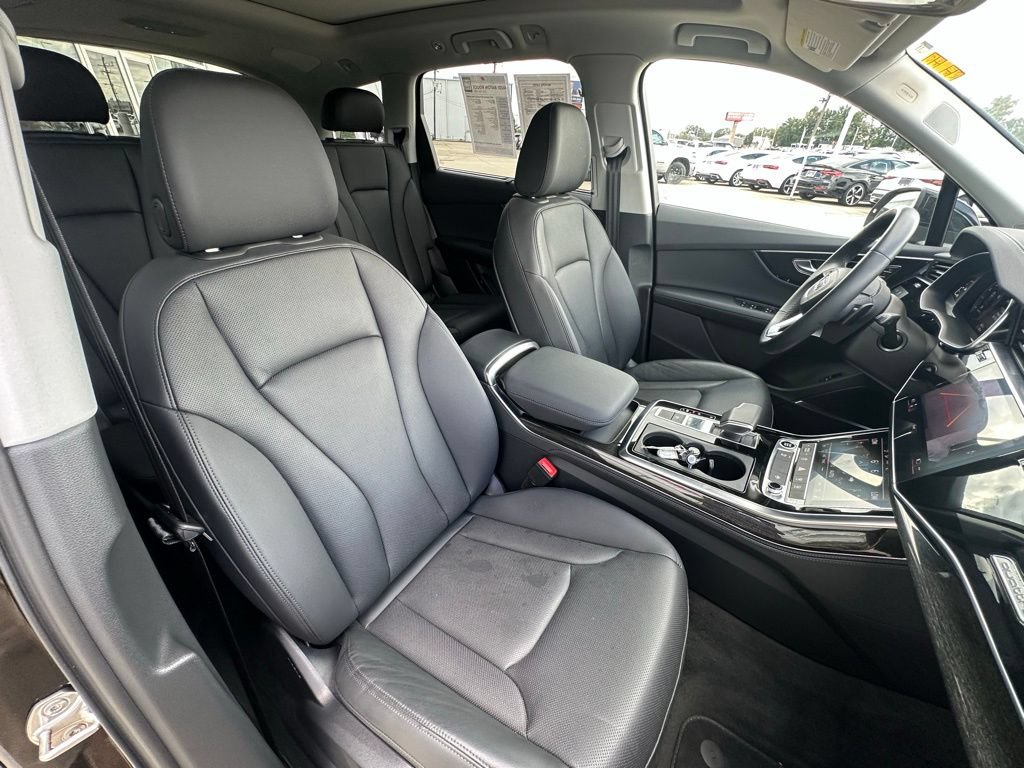 Used 2024 Audi Q7 2.0T Premium Plus w/ Premium Plus Package AWD/4WD image 19