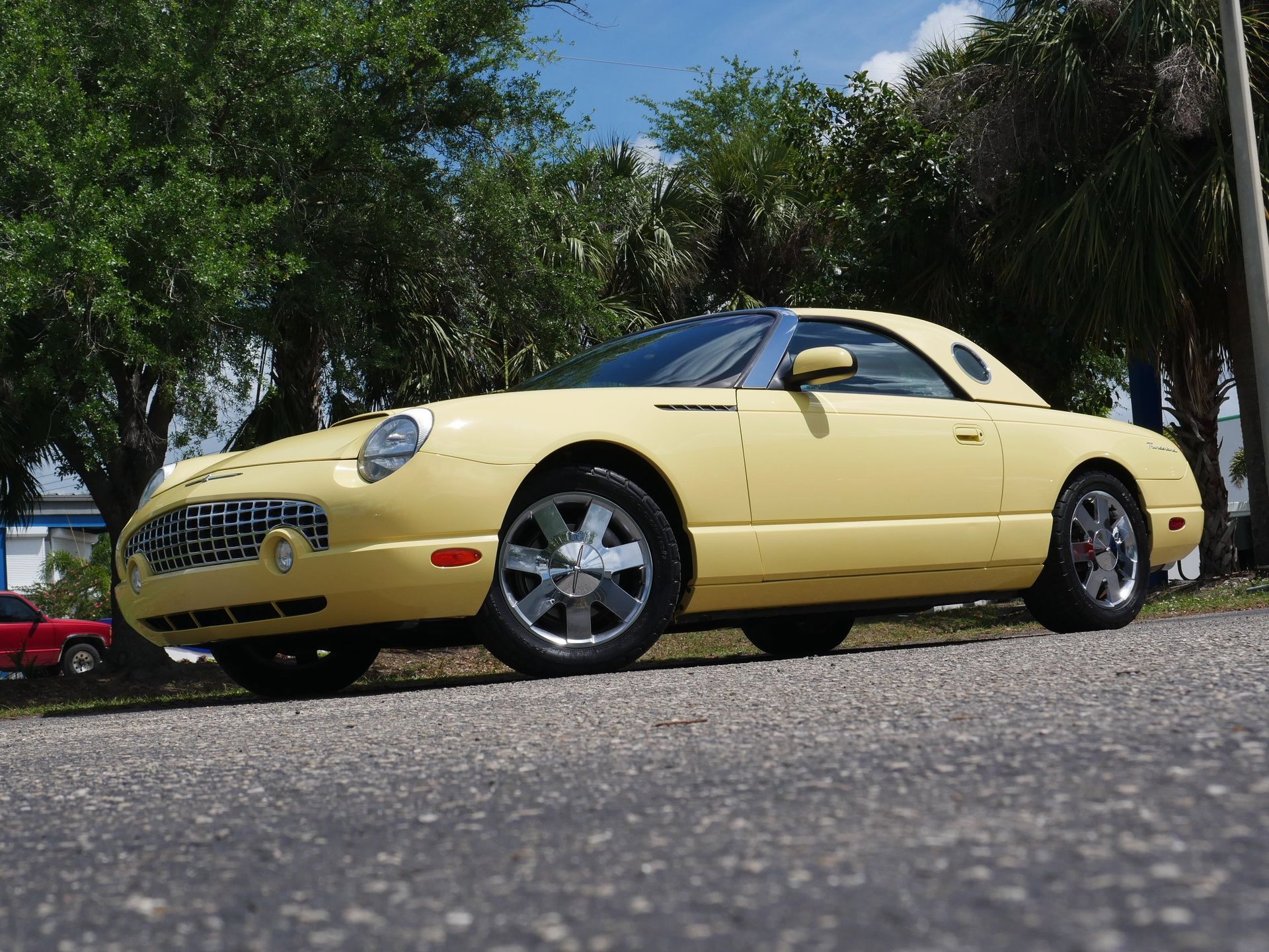 Used 2002 Ford Thunderbird RWD image 12