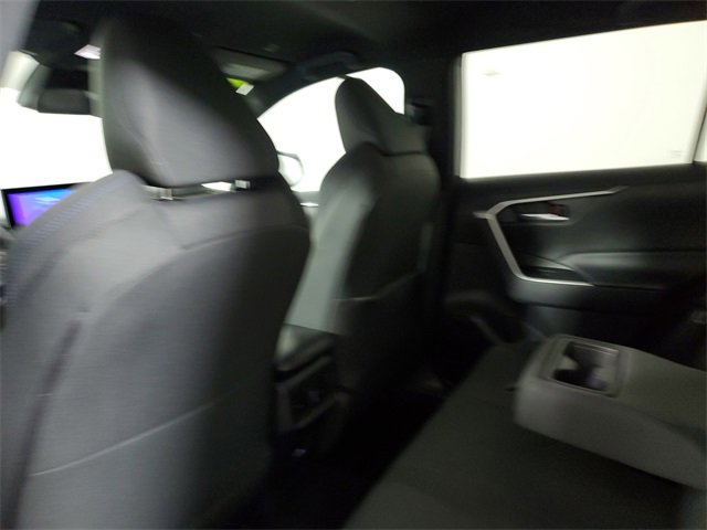 Used 2024 Toyota RAV4 SE image 12
