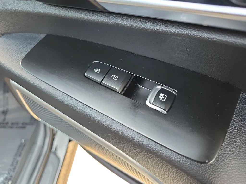 Used 2022 Kia Telluride EX w/ EX Premium Package FWD image 21