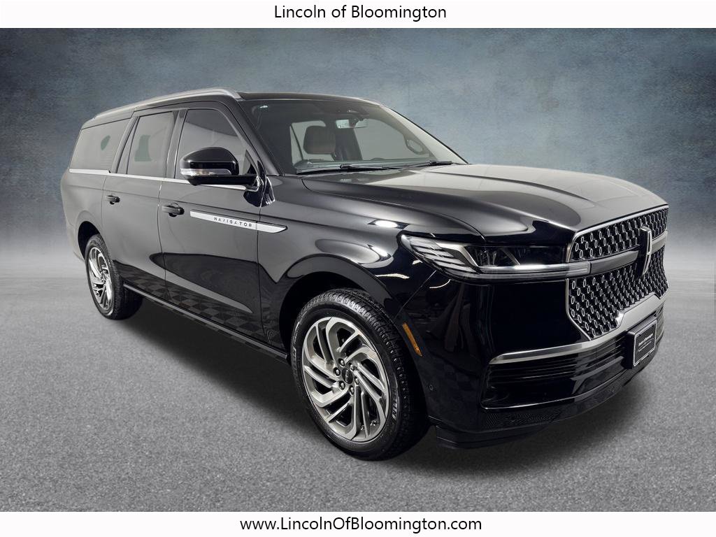Used 2025 Lincoln Navigator L Reserve AWD/4WD image 9