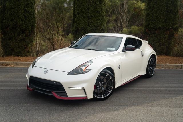 Used 2019 Nissan 370Z NISMO image 1