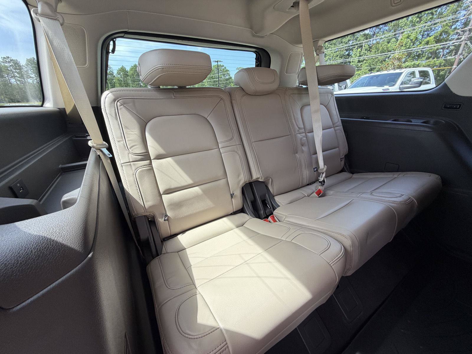 Used 2024 Lincoln Navigator L Reserve AWD/4WD image 20