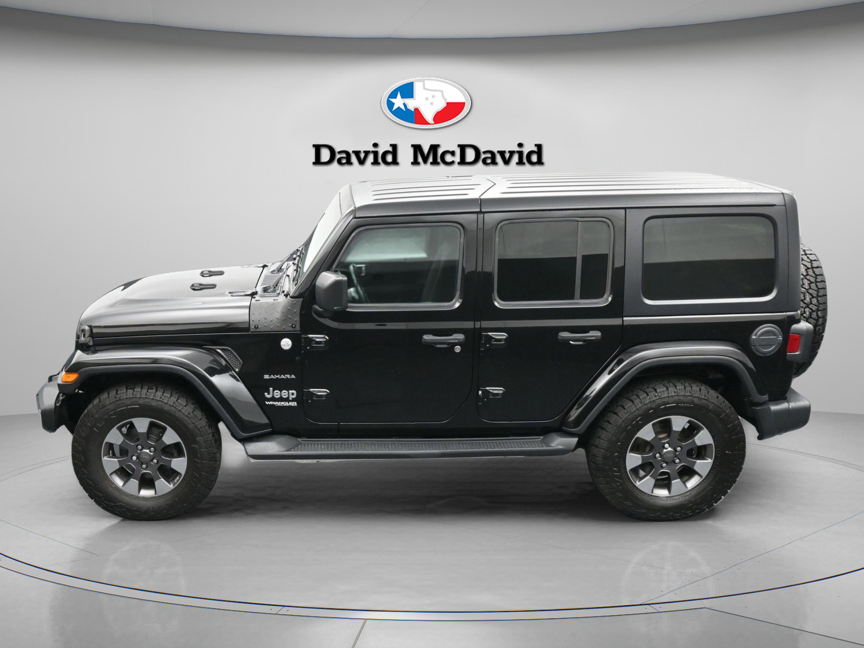 Used 2018 Jeep Wrangler Unlimited Sahara AWD/4WD image 35