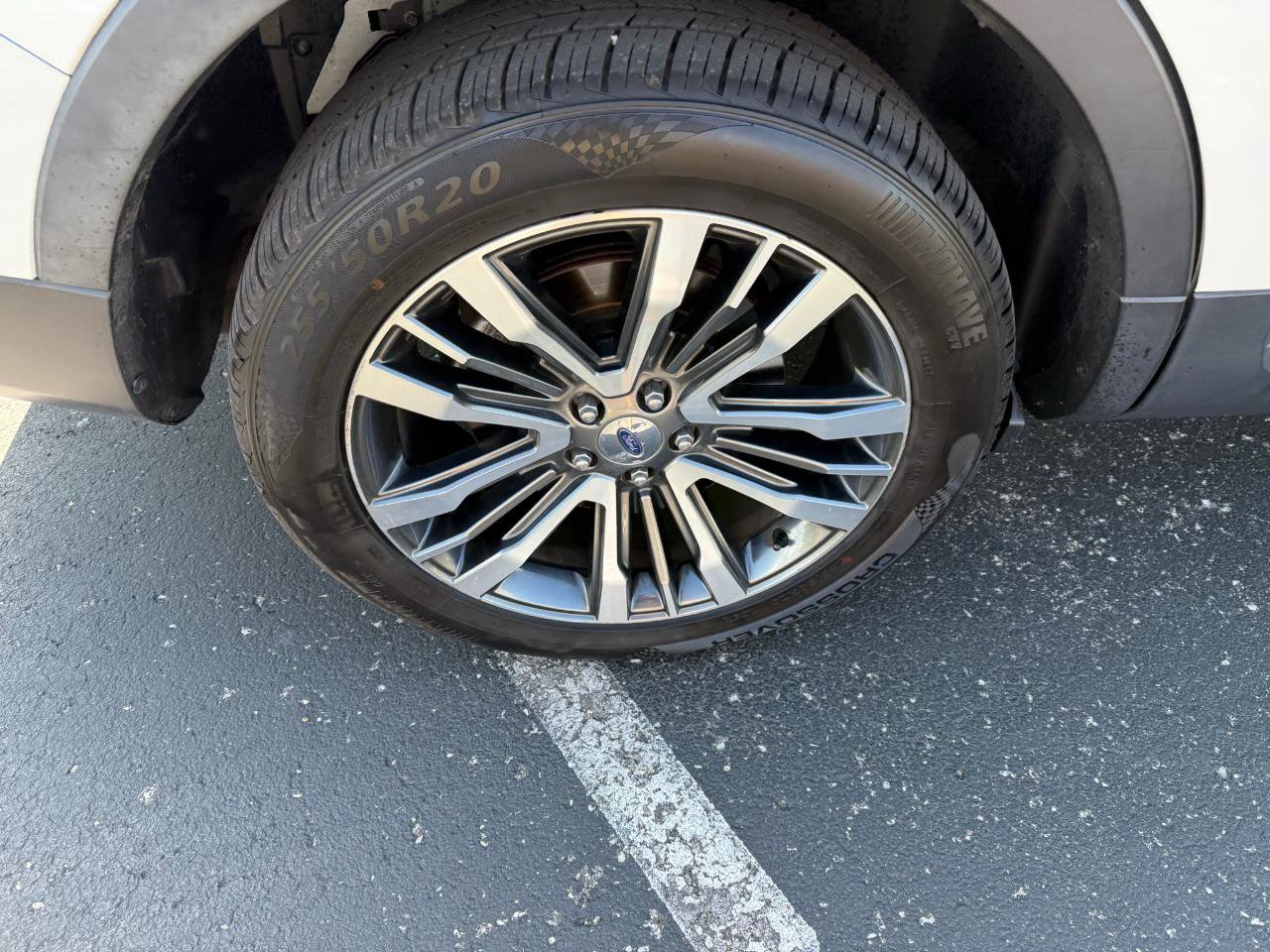 Used 2016 Ford Explorer Platinum image 30