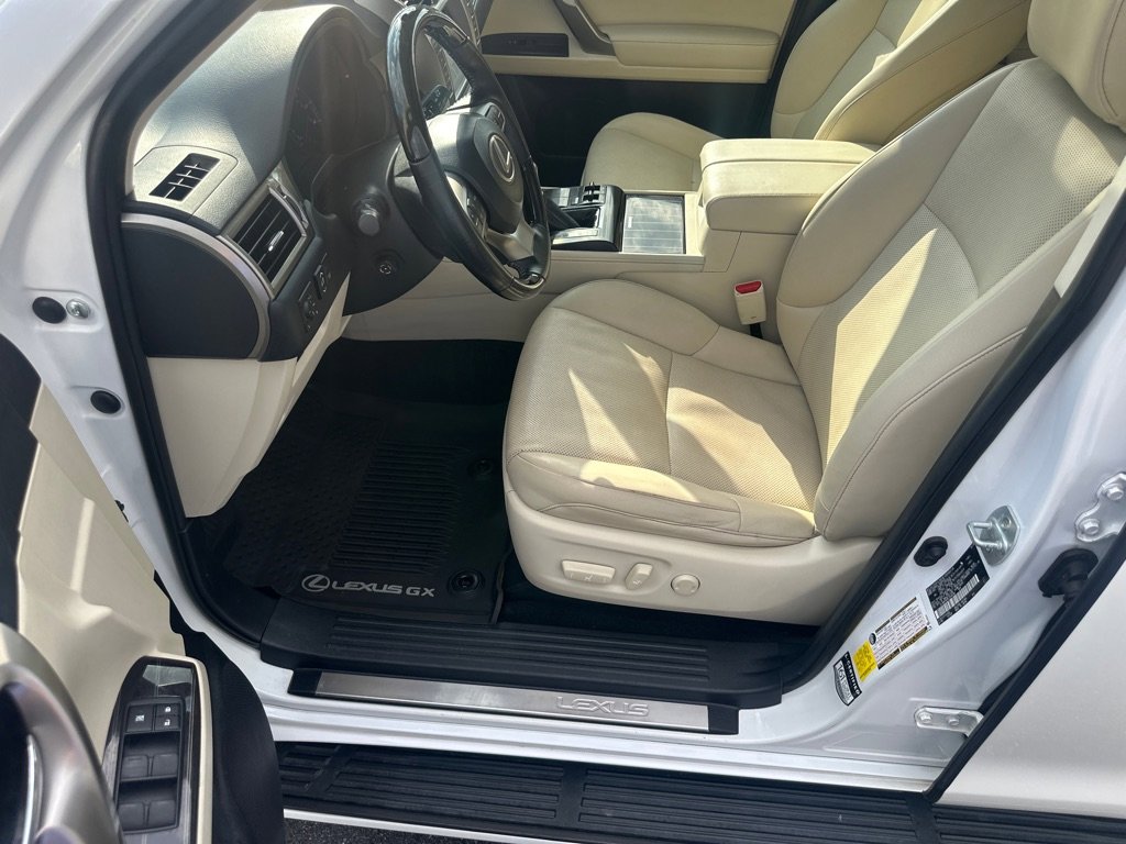 Used 2020 Lexus GX 460 Premium image 20
