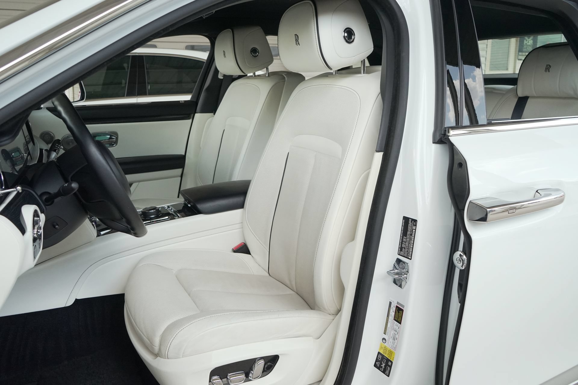 Used 2021 Rolls-Royce Ghost AWD/4WD image 8