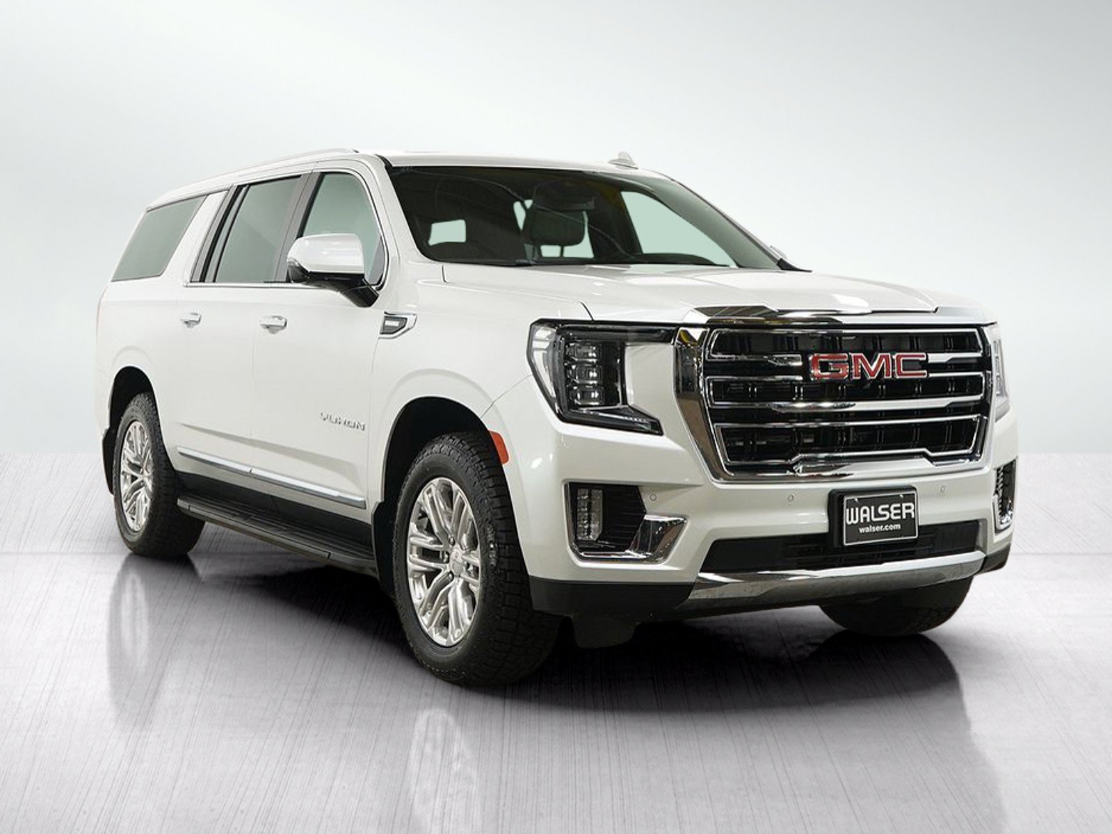 Used 2023 GMC Yukon XL SLT w/ SLT Luxury Package AWD/4WD image 7