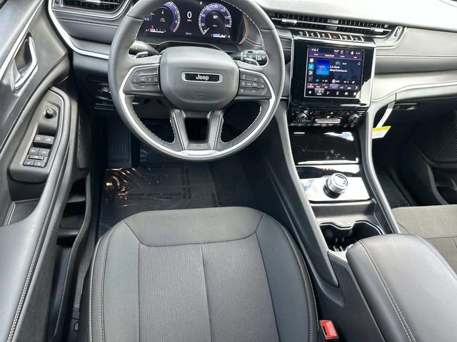 New 2025 Jeep Grand Cherokee Laredo X w/ Luxury Tech Group I image 29