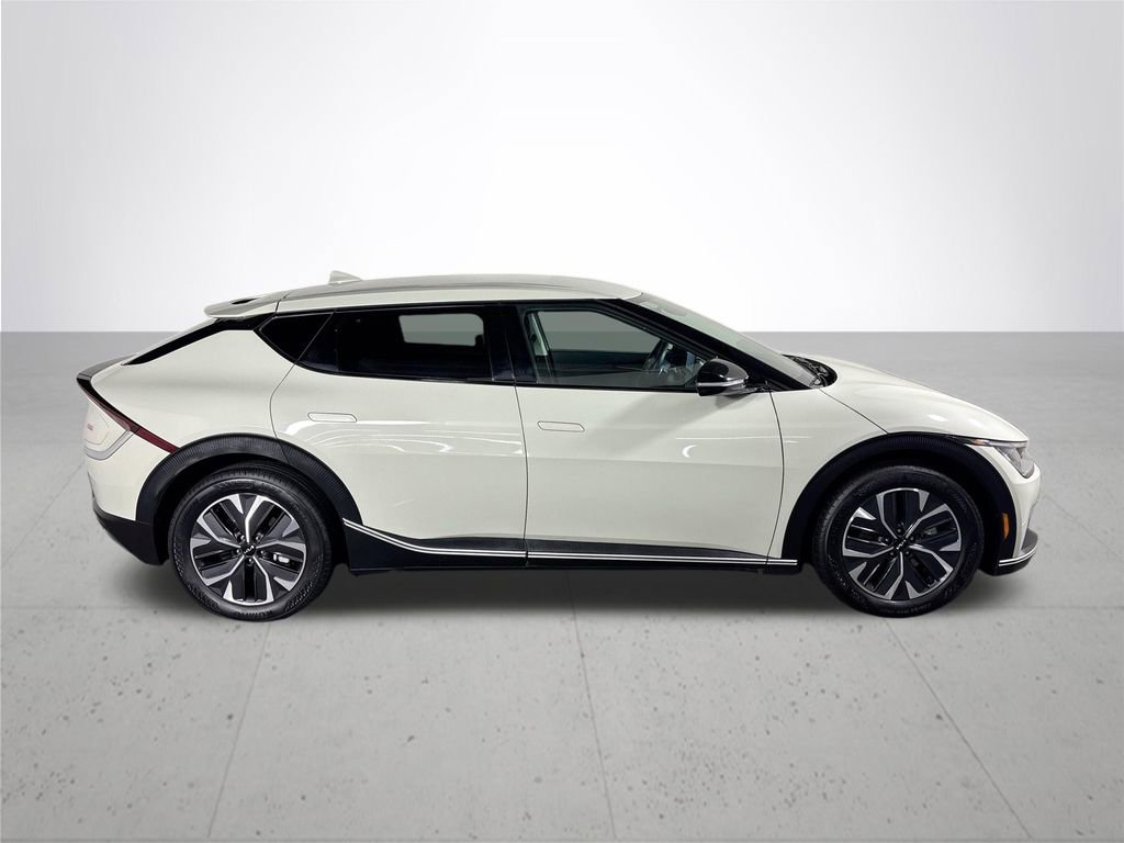 Certified 2024 Kia EV6 Light AWD/4WD image 6