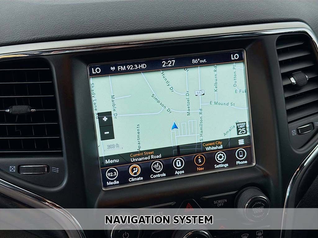 Used 2018 Jeep Grand Cherokee Altitude AWD/4WD image 3