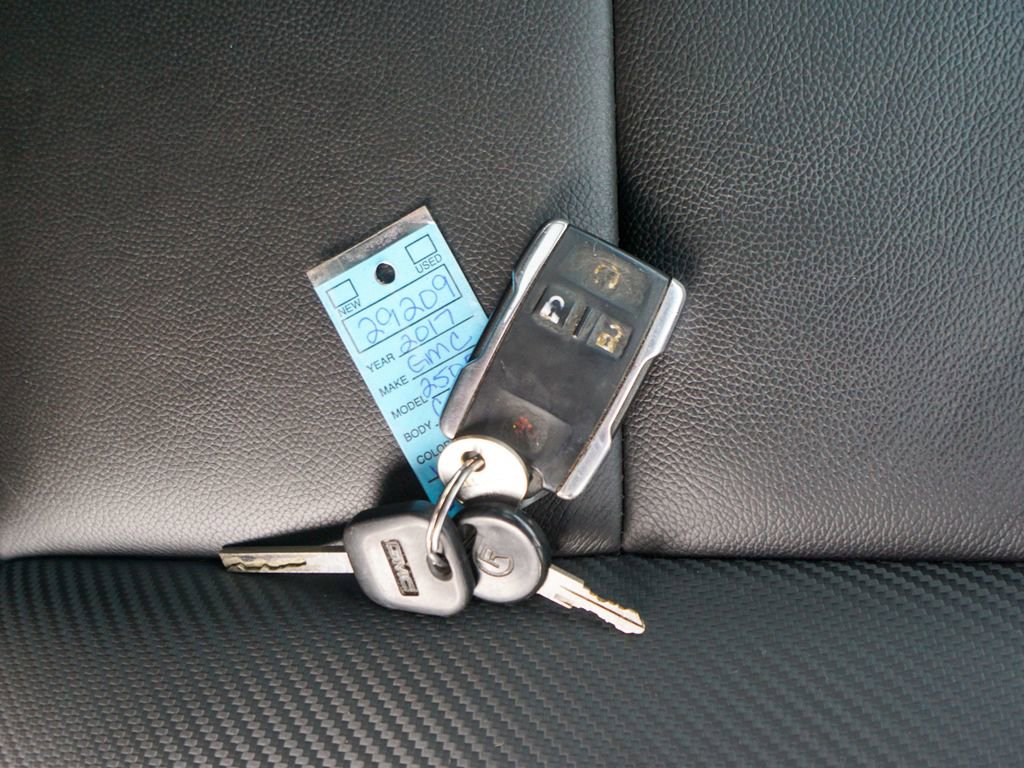 Used 2017 GMC Sierra 2500 SLT w/ All Terrain X HD Package image 31