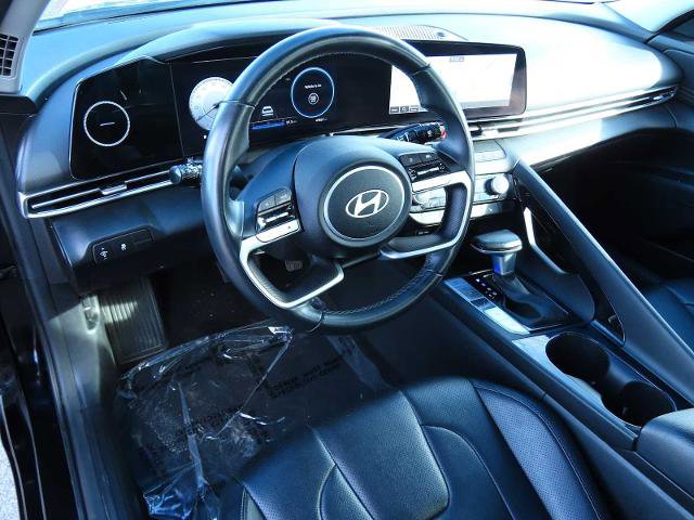 Used 2024 Hyundai Elantra Limited image 2