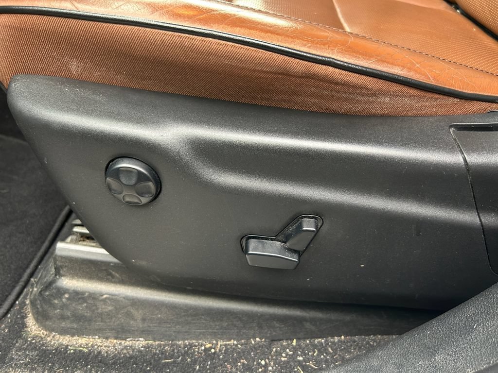 Certified 2020 Jeep Grand Cherokee Overland AWD/4WD image 13
