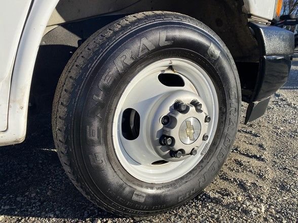 Used 2024 Chevrolet Express 3500 w/ Power Convenience Package image 26