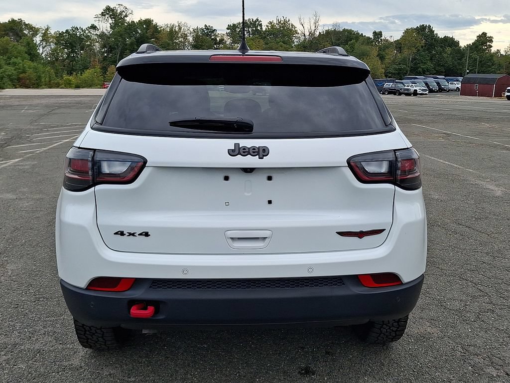 Used 2024 Jeep Compass Trailhawk w/ Trailhawk Elite Group AWD/4WD image 8