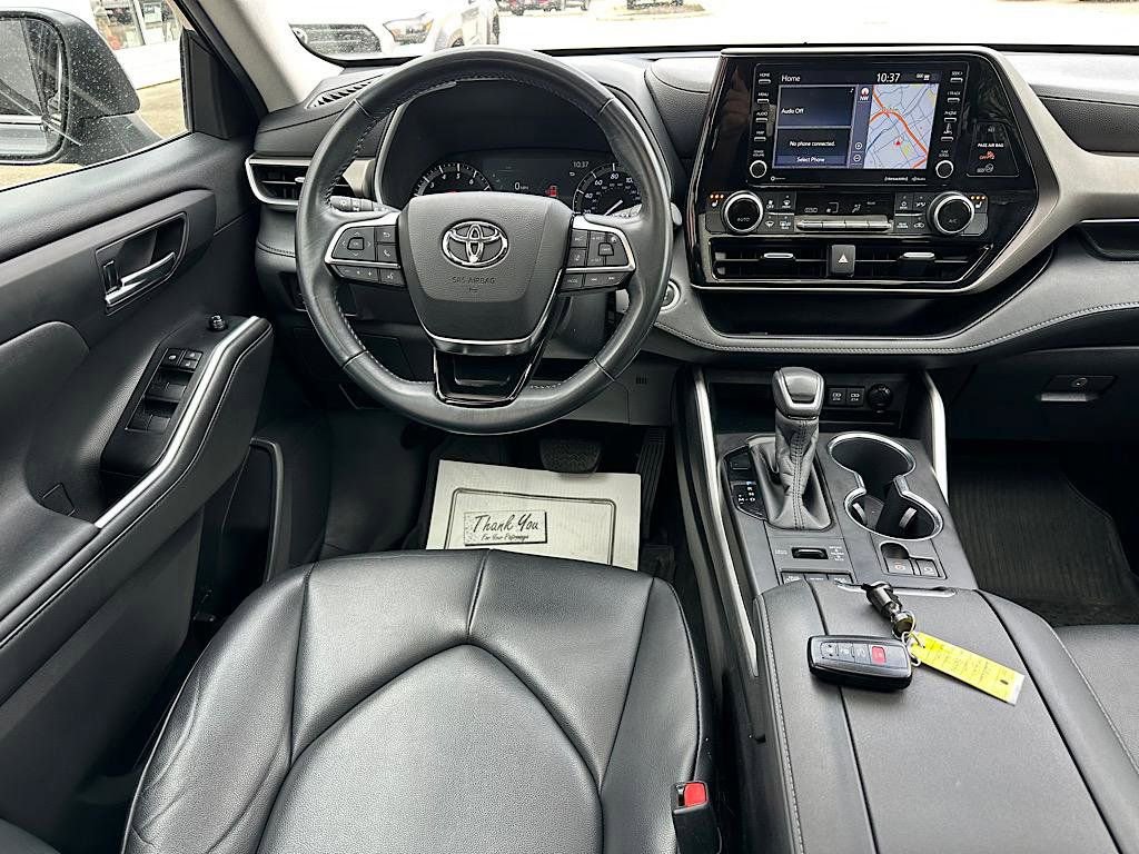 Certified 2020 Toyota Highlander XLE image 19
