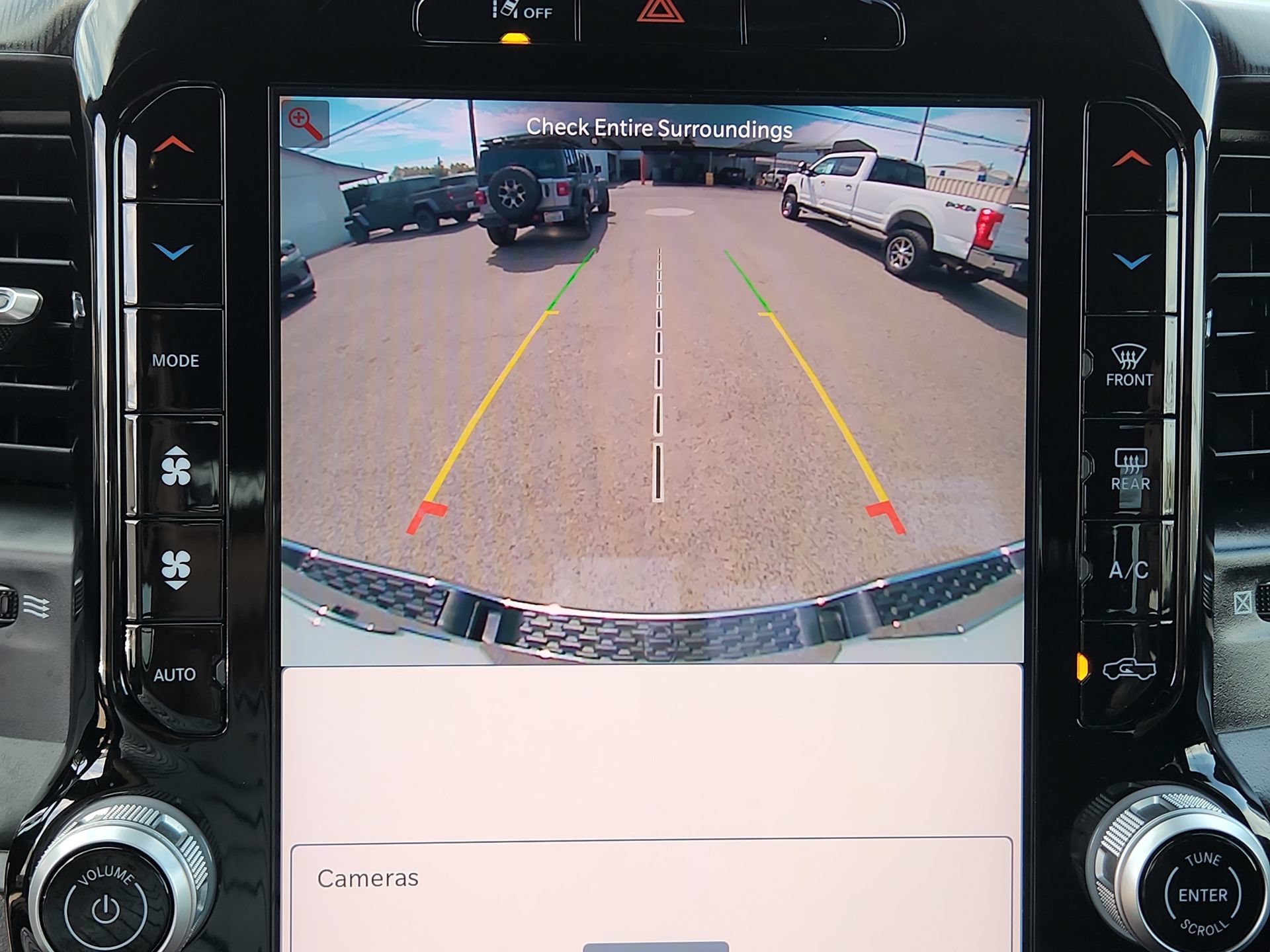 Certified 2025 RAM 1500 Big Horn AWD/4WD image 23