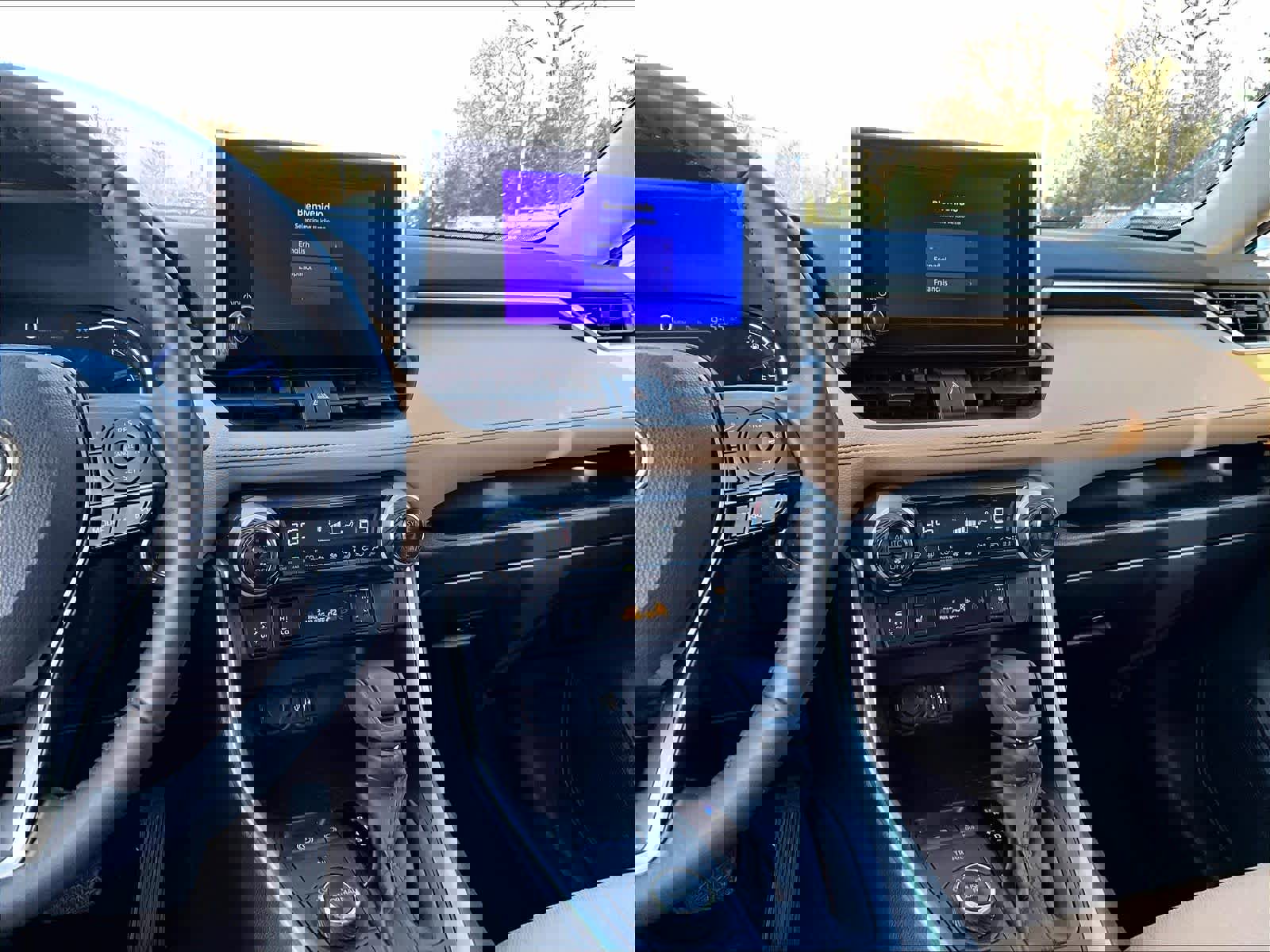 Used 2023 Toyota RAV4 XLE image 18