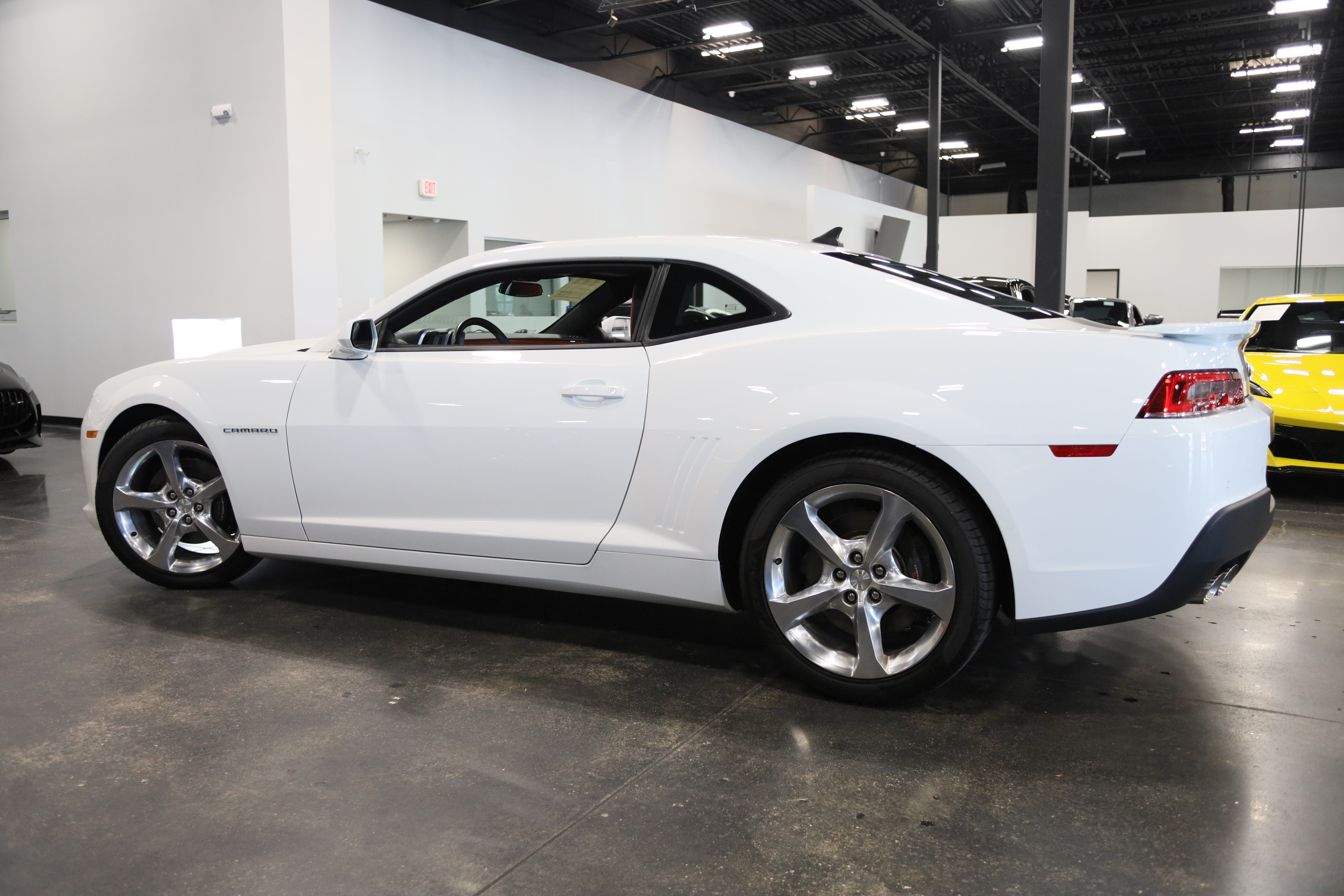 Used 2015 Chevrolet Camaro SS w/ RS Package RWD image 9