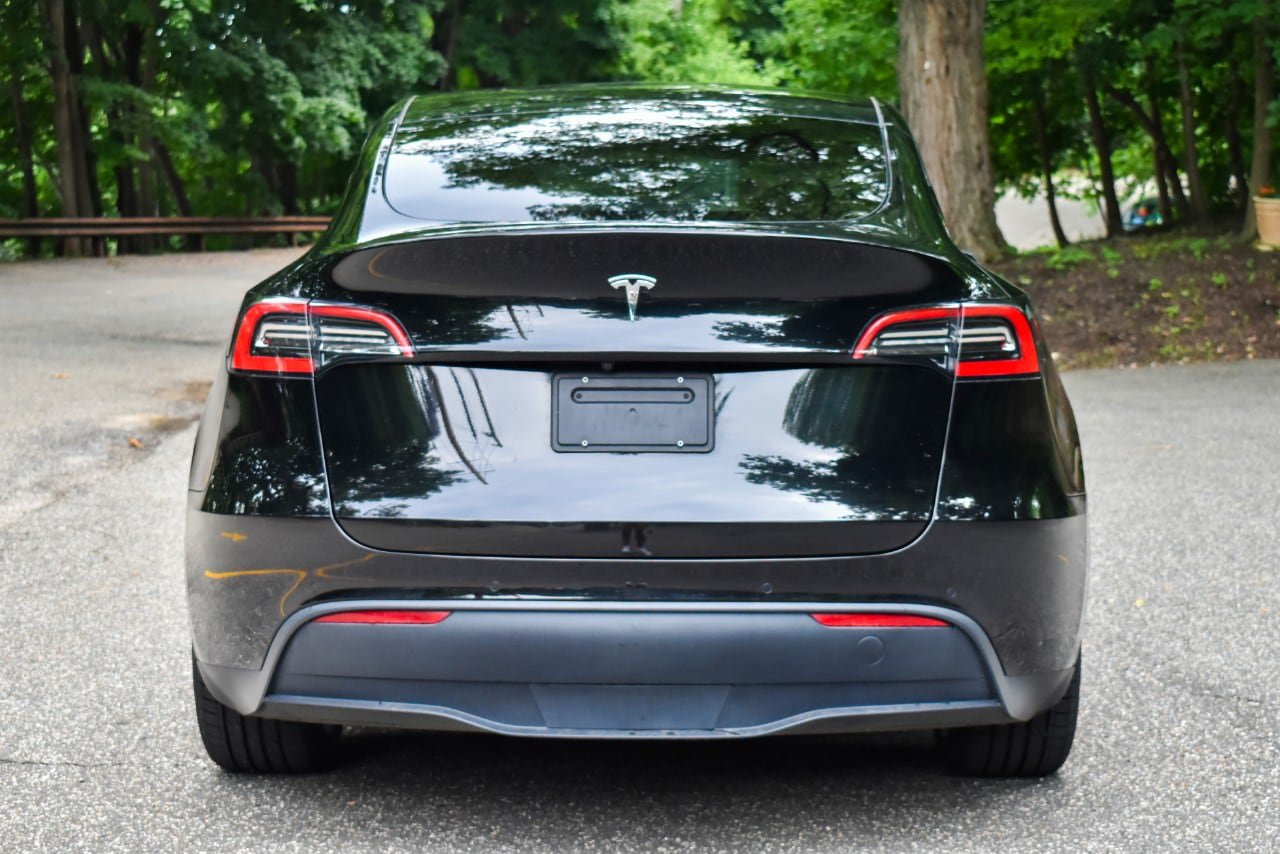 Used 2021 Tesla Model Y 2WD image 6