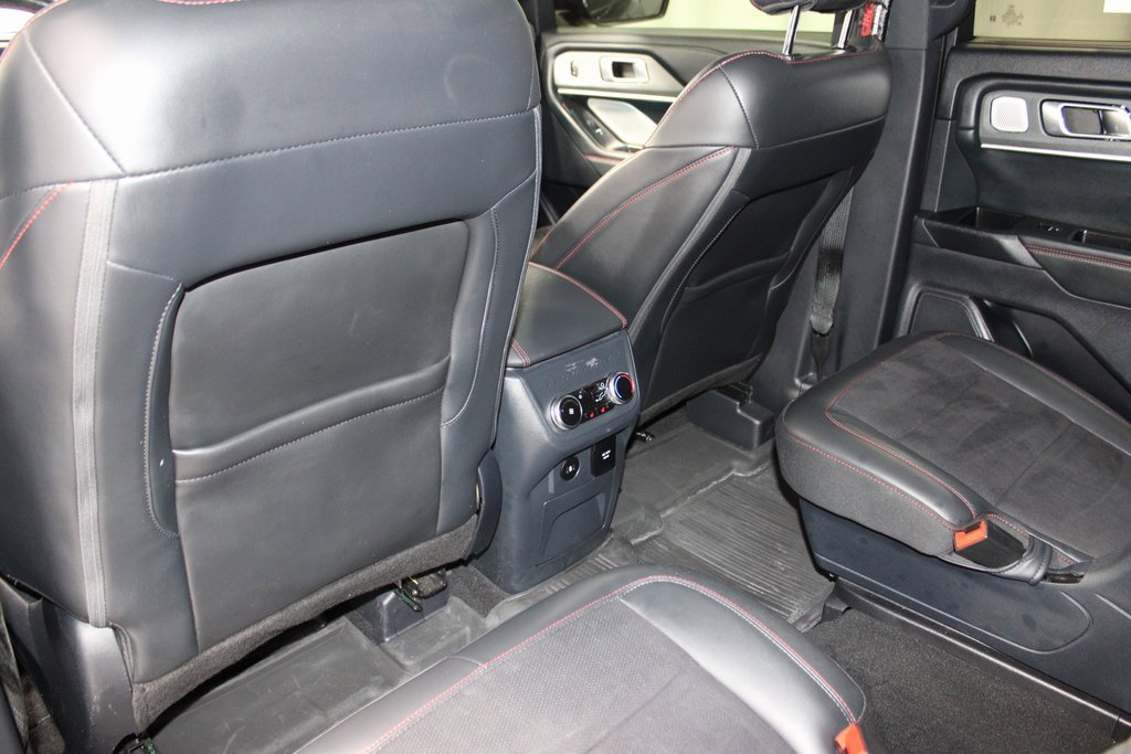 Certified 2025 Ford Explorer ST image 22