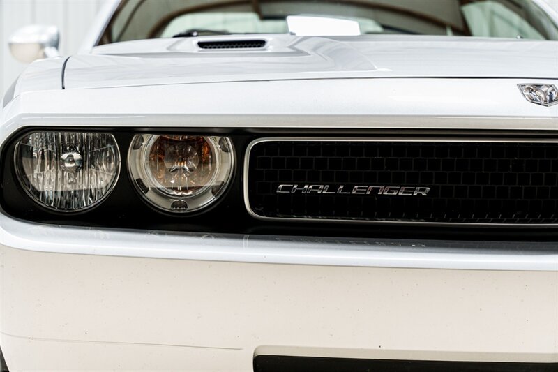 Used 2010 Dodge Challenger SE RWD image 20
