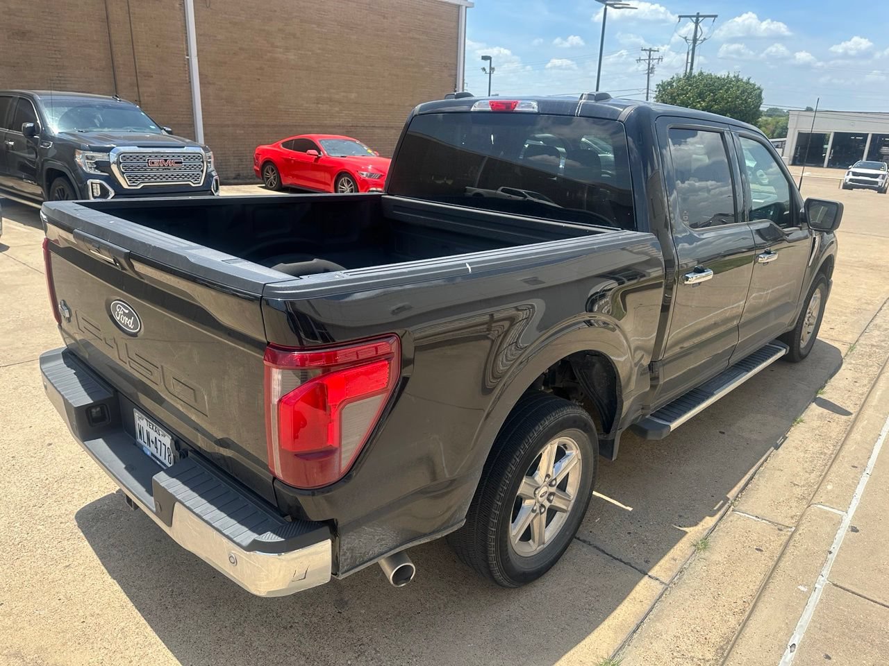 Certified 2024 Ford F150 XLT w/ Mobile Office Package RWD image 8