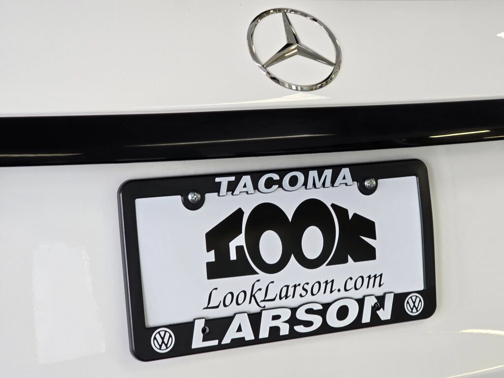 Used 2024 Mercedes-Benz GLC 300 4MATIC image 16